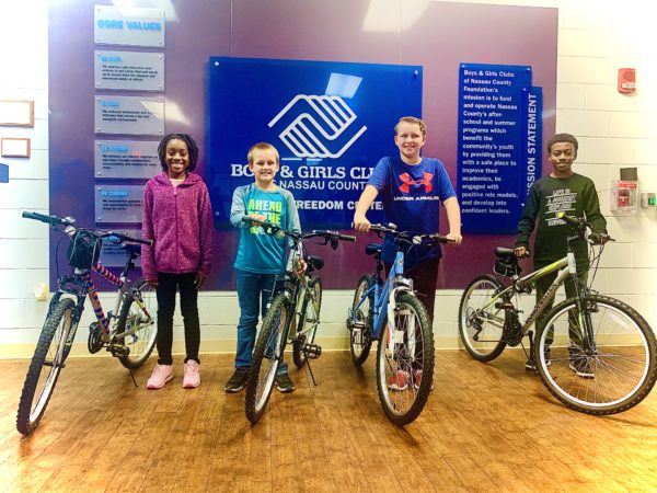Kids show off bikes